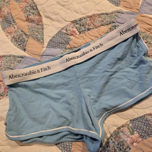 Abercrombie & Fitch Women's Y2k Booty Shortie Shorts Size Large